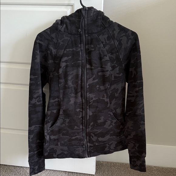 lululemon athletica Black Camo Jacket - Picture 1 of 3